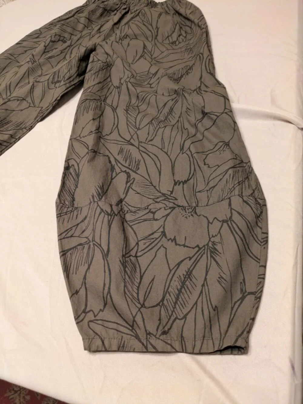 Bryn Walker Harem Pants Olive Green Floral Balloon Lagenlook Cropped Elastic - Picture 4 of 9